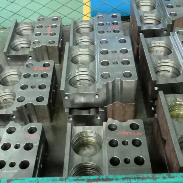 Procédé avancé de moulage d'aluminium pour composants métalliques de haute qualité